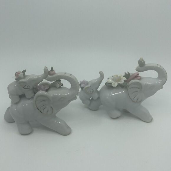 3½" Vintage Small White Elephant Figurine Flowers Baby Family Pottery Porcelain - Picture 6 of 13